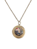 Collar locket Libertad guiando al pueblo