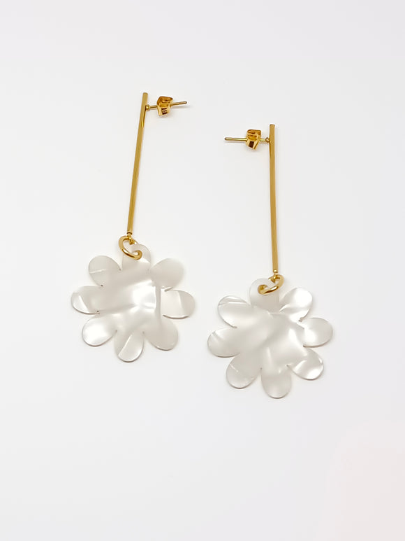 White Flowers II Earrings