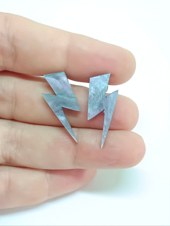 Mini pearly gray Rays earrings