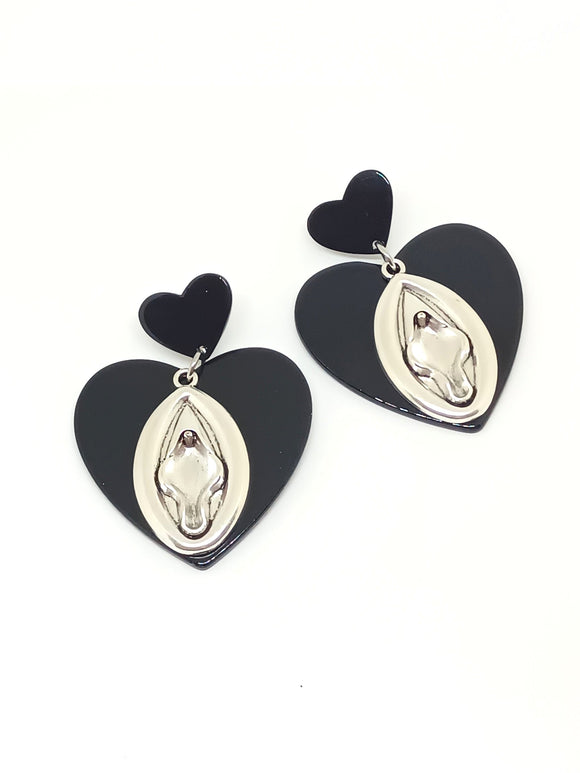 Black hearts and vulvas earrings