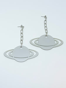 Pendientes Saturno plateado