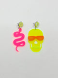 Pendientes asimétricos Calavera con gafas y serpiente