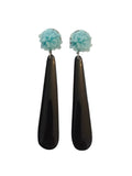 Pendientes maxi Lágrimas negras y flores azul celeste