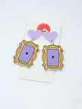 Pendientes Marco de Friends y corazones