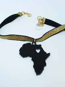 Africa II choker pendant