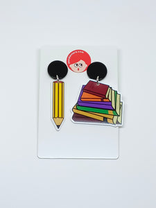 Pendientes Libros y lápiz
