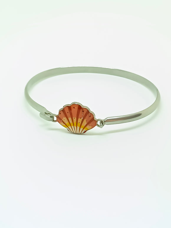 Shell rigid bracelet