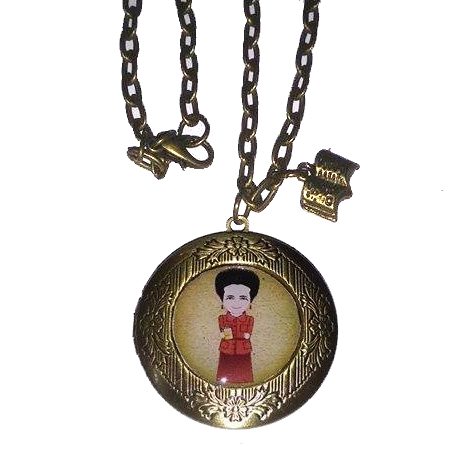 Kokeshi locket necklace Simone de Beauvoir